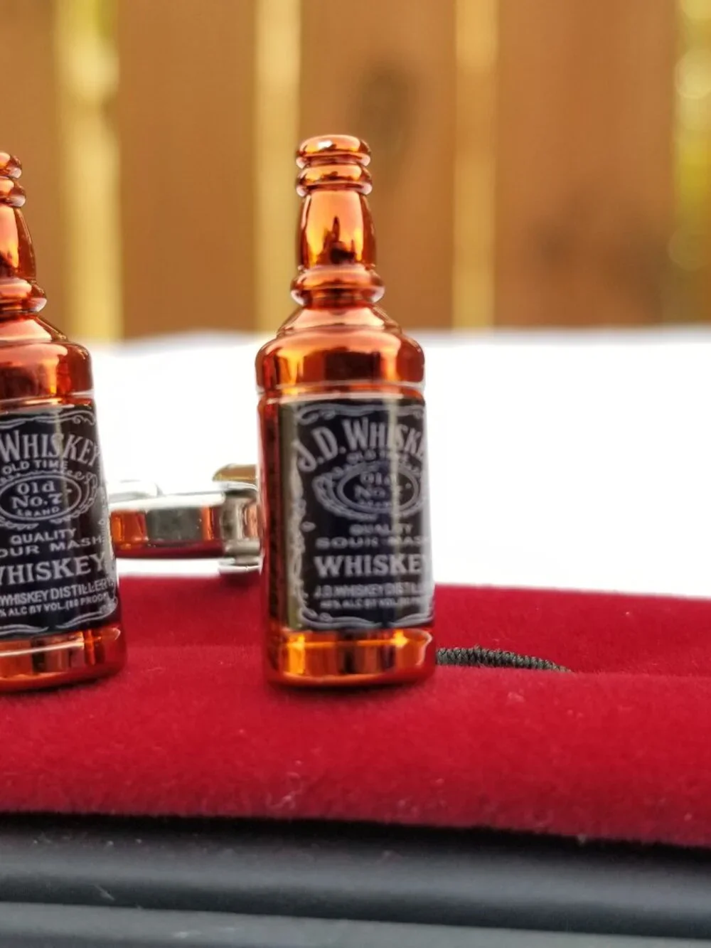 Jack Daniel’s Tennessee Whiskey Bottle Cufflinks Novelty Barware links